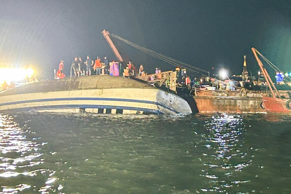 Tín hiệu cấp cứu khẩn cấp ở đâu trong vụ tàu Vịnh Xanh 58 lật úp? - 3