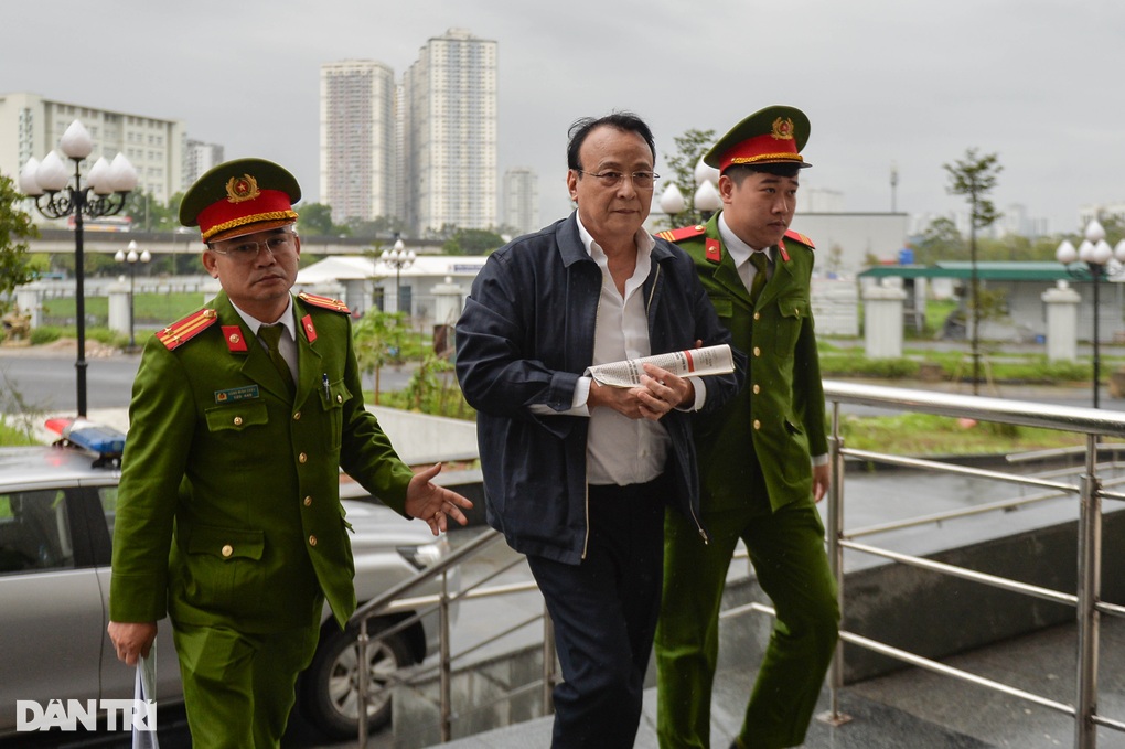 Chủ tịch Tân Hoàng Minh: Chưa bao giờ có ý nghĩ chiếm đoạt tiền - 2 Chủ tịch Tân Hoàng Minh: Chưa bao giờ có ý nghĩ chiếm đoạt tiền - 2