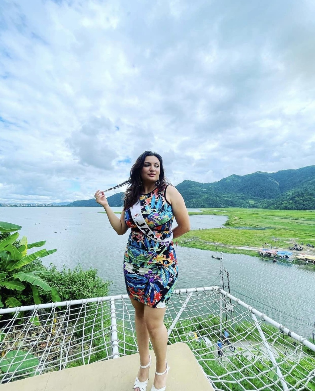 Người đẹp sở hữu vẻ đẹp lệch chuẩn đăng quang Hoa hậu Hoàn vũ Nepal 2023 - 5 Người đẹp sở hữu vẻ đẹp lệch chuẩn đăng quang Hoa hậu Hoàn vũ Nepal 2023 - 5