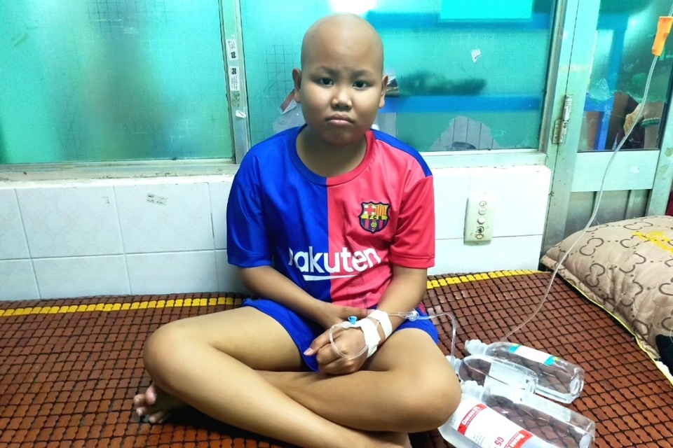 Chàng trai mắc bệnh hiểm nghèo: Con chết mẹ không có tiền mua quan tài đâu - 5 Chàng trai mắc bệnh hiểm nghèo: Con chết mẹ không có tiền mua quan tài đâu - 5