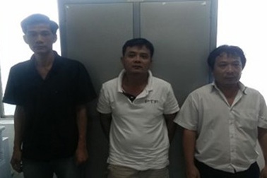 “Săn” khách say đi taxi để trộm thẻ thanh toán quốc tế