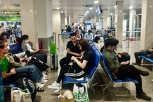 Khách bay vật vờ 10 giờ ở Tân Sơn Nhất vì đến quá sớm