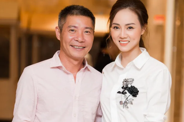 Bạn gái phóng viên kém 15 tuổi thay đổi bất ngờ từ ngày yêu Công Lý