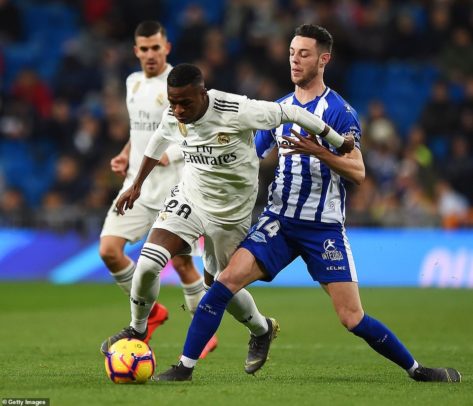 Real Madrid lên ngôi đầu bảng ở vòng đấu Barcelona đại chiến Atletico? - 3 Real Madrid lên ngôi đầu bảng ở vòng đấu Barcelona đại chiến Atletico? - 3
