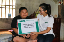 Cậu bé ngày 20 lần ộc máu mũi được giúp đỡ hơn 500 triệu đồng