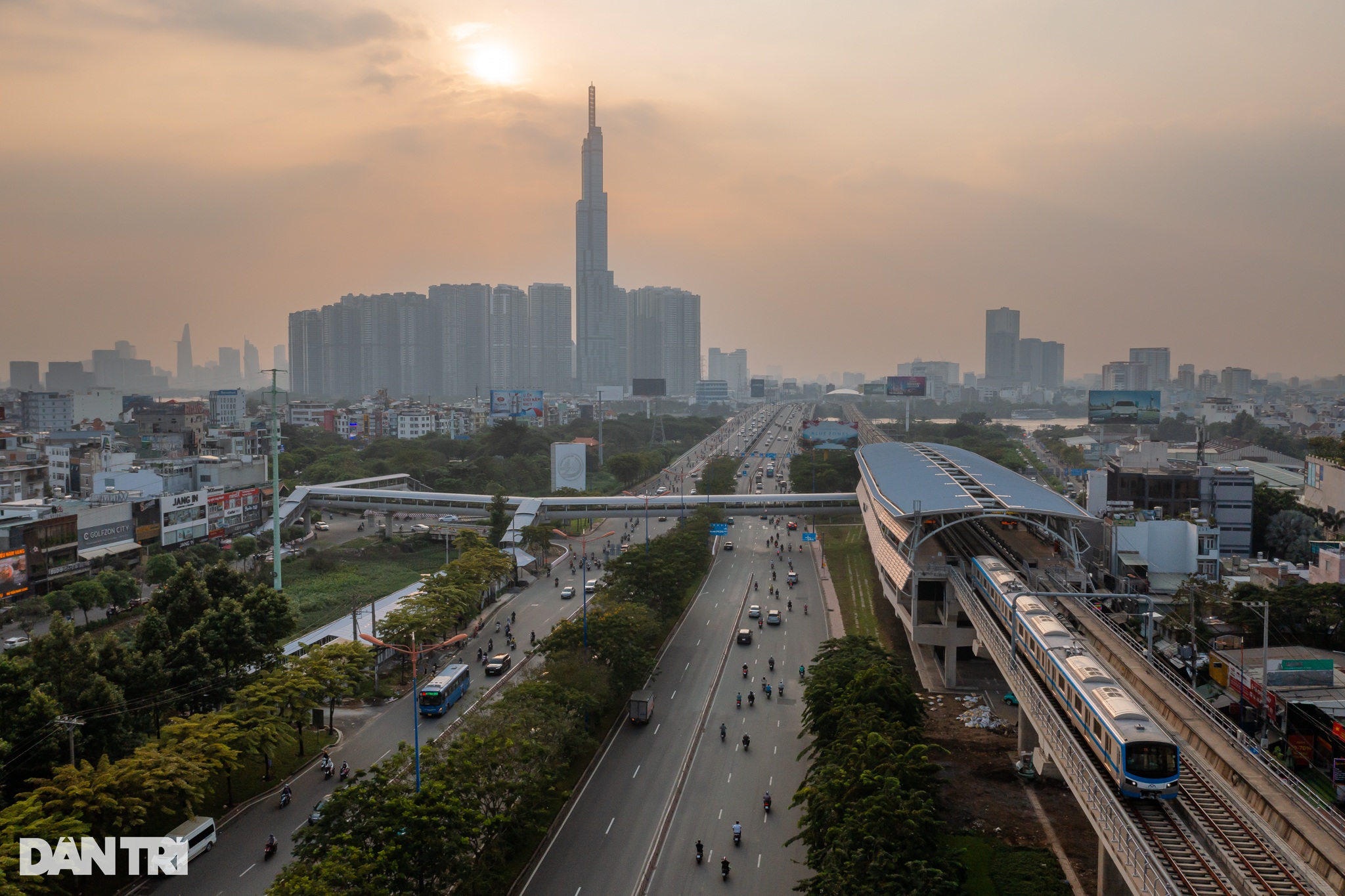 Diện mạo tuyến metro đầu tiên của TPHCM trước ngày vận hành - 13