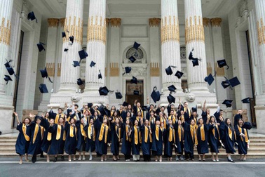 145 sinh viên khóa đầu tiên của Đại học VinUni tốt nghiệp