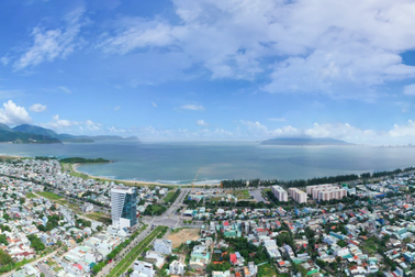 Sóng đầu tư địa ốc ven vịnh Đà Nẵng
