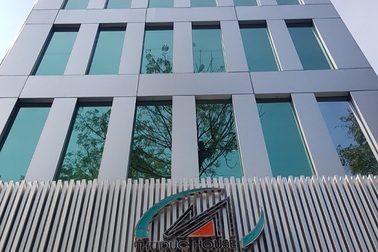 "Đại gia" Nhà Thủ Đức chuyển lãi sang lỗ đậm, liên tiếp nhận tin không vui