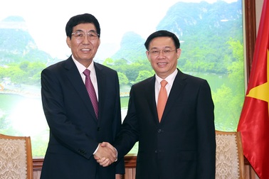 Sứ quán Trung Quốc giúp một số địa phương Việt Nam tiêu thụ vải, nhãn