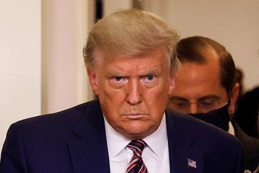 Ông Trump trình diện trước tòa, không nhận tội vụ tài liệu mật