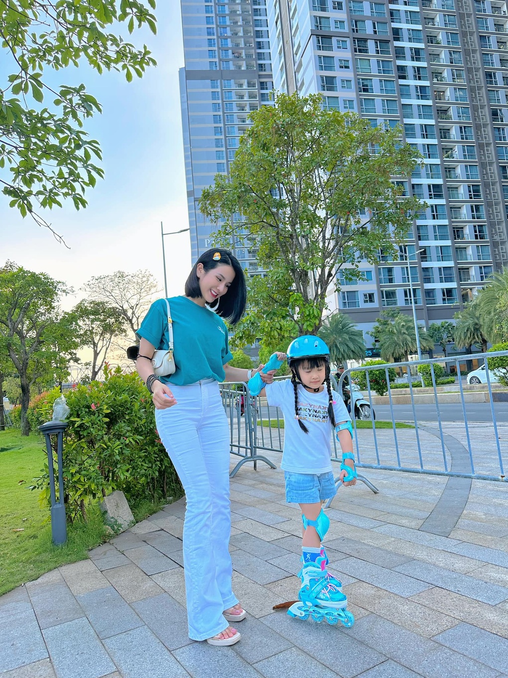Diệp Lâm Anh sau ly hôn: Nhan sắc thăng hạng, được tặng biệt thự tiền tỷ - 2 Diệp Lâm Anh sau ly hôn: Nhan sắc thăng hạng, được tặng biệt thự tiền tỷ - 2
