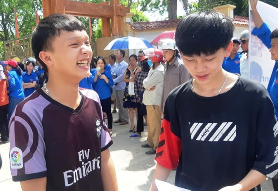Đề văn dễ thở, thí sinh Nghệ An phấn khởi chờ môn thi chiều - 3 Đề văn dễ thở, thí sinh Nghệ An phấn khởi chờ môn thi chiều - 3