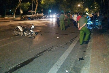 Xe máy kẹp ba gây tai nạn, 1 người chết, 3 người nhập viện