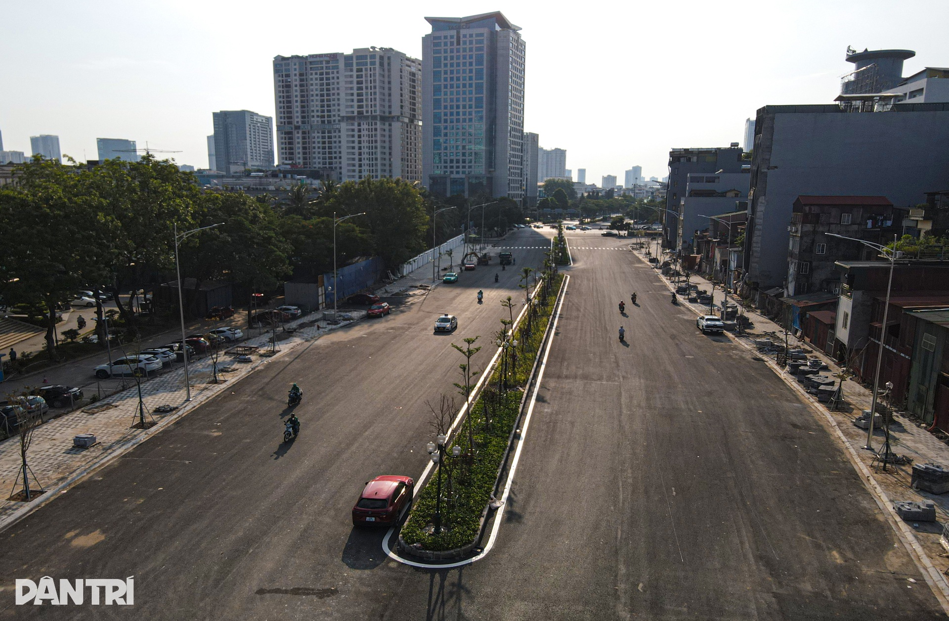 Đường đắt nhất hành tinh được trồng hoa, lát đá, dự kiến thông xe dịp 2/9 - 9