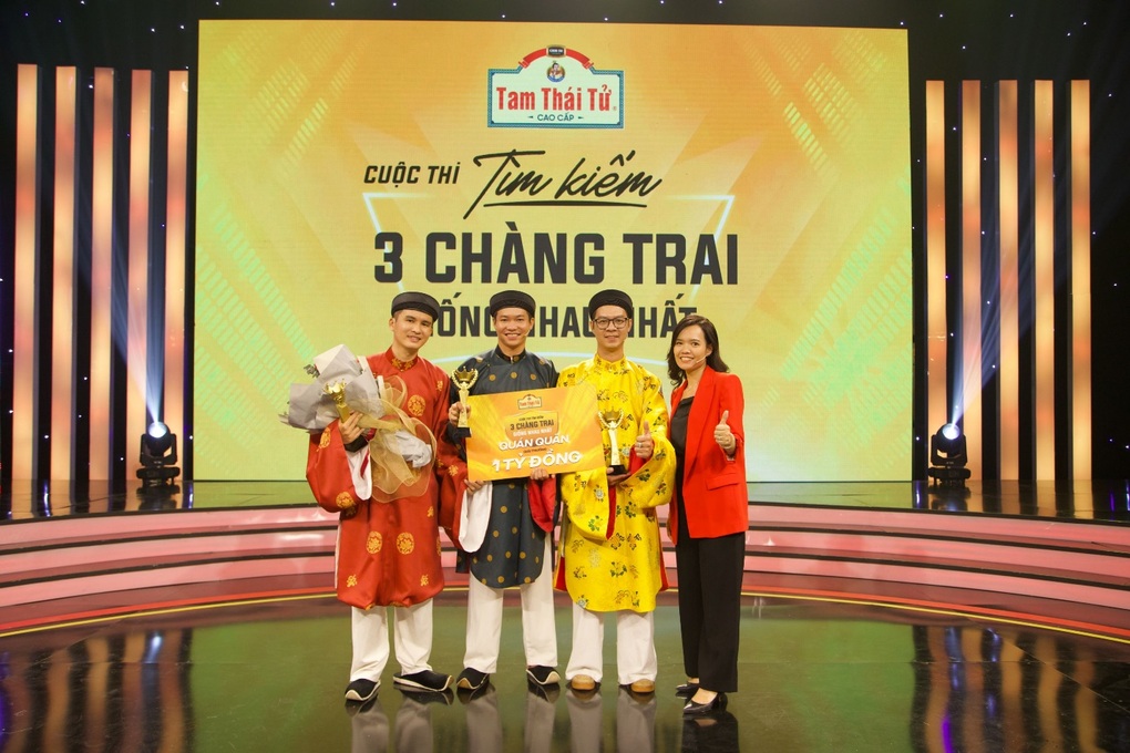 3 chàng trai Tiền Giang thắng một tỷ đồng từ cuộc thi Tìm Kiếm Tam Thái Tử - 4 3 chàng trai Tiền Giang thắng một tỷ đồng từ cuộc thi Tìm Kiếm Tam Thái Tử - 4