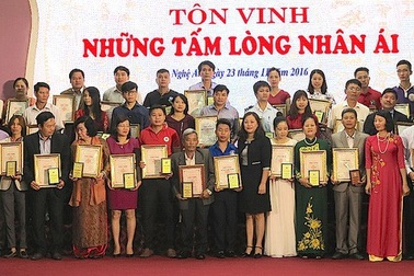 Không bổ sung hình thức khen thưởng “Huân chương Vì cộng đồng”