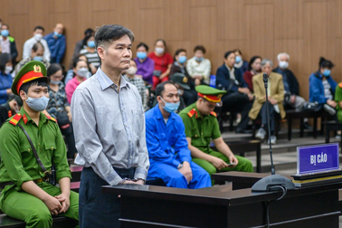 "Tiến sĩ dạy làm giàu" nhận án tù chung thân