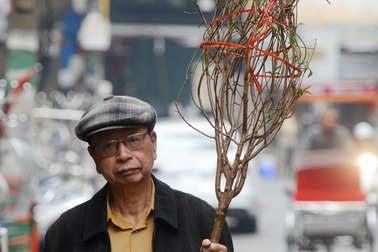 Cảm nhận của những người cao tuổi về Tết trong quá khứ và hiện tại