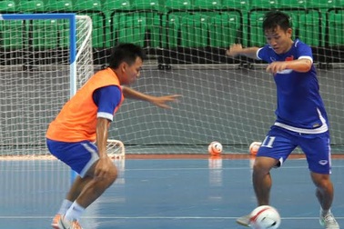 Cả Đông Nam Á nín thở chờ futsal nam Việt Nam lật đổ Thái Lan