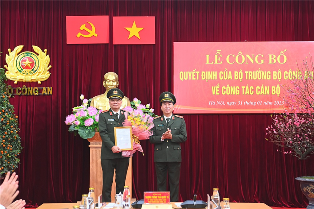 Trung tướng Tô Ân Xô tiếp tục làm Người phát ngôn Bộ Công an - 1 Trung tướng Tô Ân Xô tiếp tục làm Người phát ngôn Bộ Công an - 1