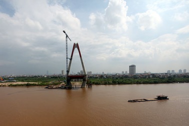 Sự dở dang trên công trình cầu Nhật Tân…