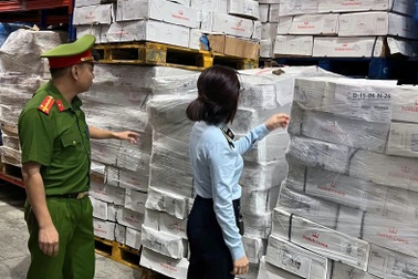 Trong tháng 8, Hà Nội xử lý hơn 500 vụ vi phạm buôn lậu, gian lận thương mại