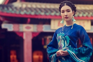 Hoa khôi Du lịch Huế 2016 làm nàng thơ với áo dài thướt tha