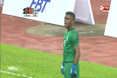 U22 Việt Nam - U22 Đông Timor: Phút 15, Tuấn Anh sút đập cột dọc