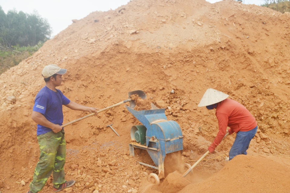 Ngồi chơi nghịch đất, kiếm 200.000 đồng/ngày - 2 Ngồi chơi nghịch đất, kiếm 200.000 đồng/ngày - 2
