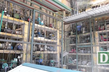 "Mạng nhện" ống nước ở khu tập thể cũ của Hà Nội