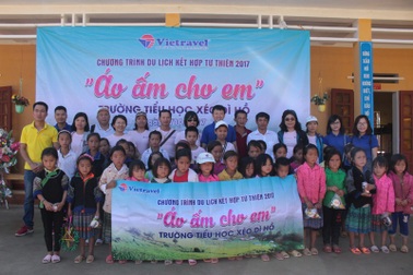 Mang “Áo ấm cho em” đến với học sinh ở Mù Cang Chải