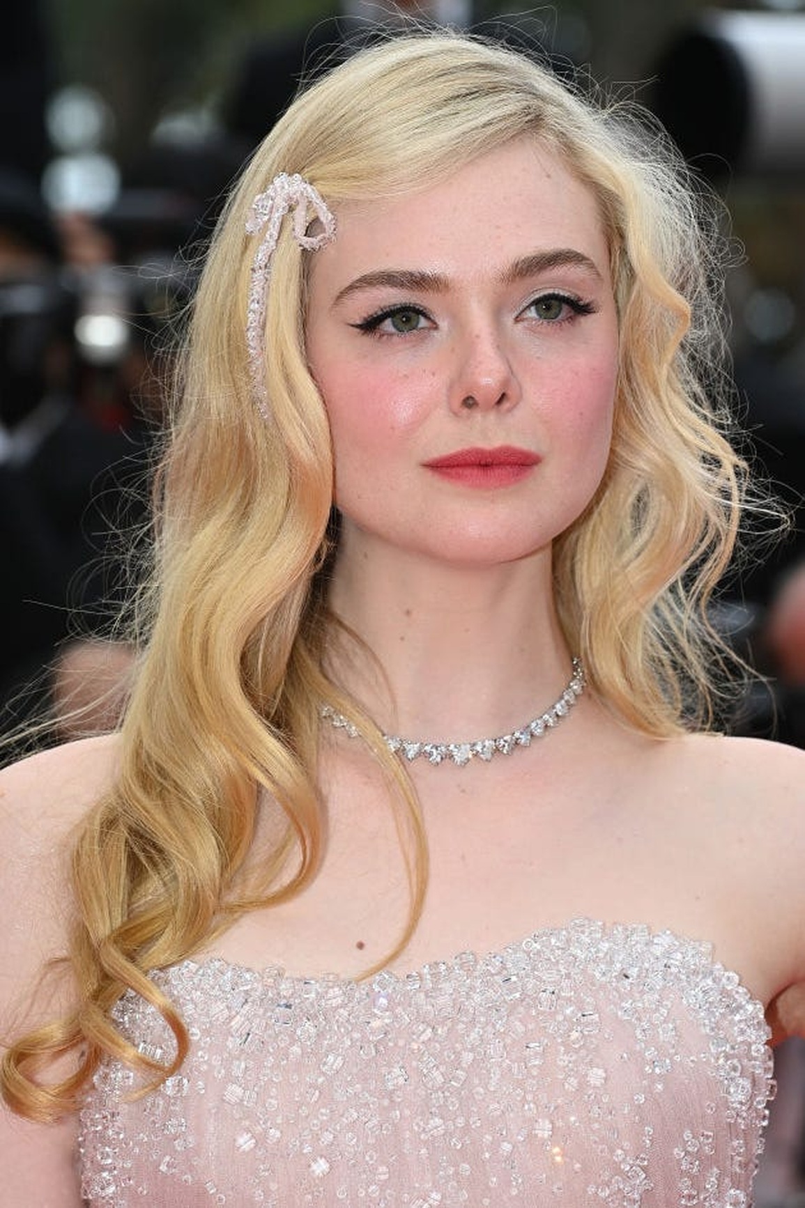 Phong cách trang điểm nhẹ nhàng, tự nhiên lên ngôi tại Cannes - 7 Phong cách trang điểm nhẹ nhàng, tự nhiên lên ngôi tại Cannes - 7