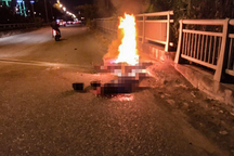 Điều tra vụ nam thanh niên ở TPHCM tử vong cạnh xe máy bốc cháy