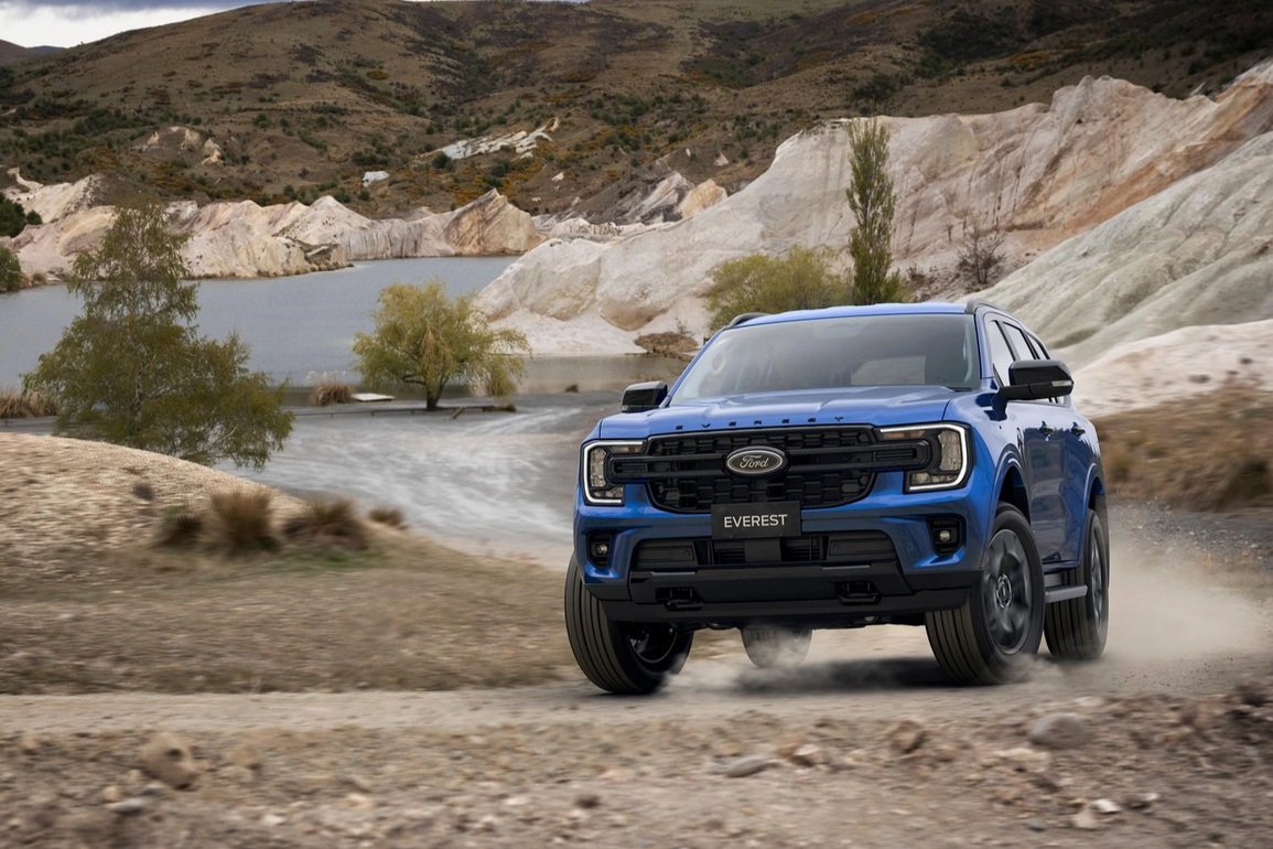 Ford Everest thế hệ mới 2023 ra mắt, tăng áp lực cạnh tranh lên Fortuner - 12 Ford Everest thế hệ mới 2023 ra mắt, tăng áp lực cạnh tranh lên Fortuner - 12