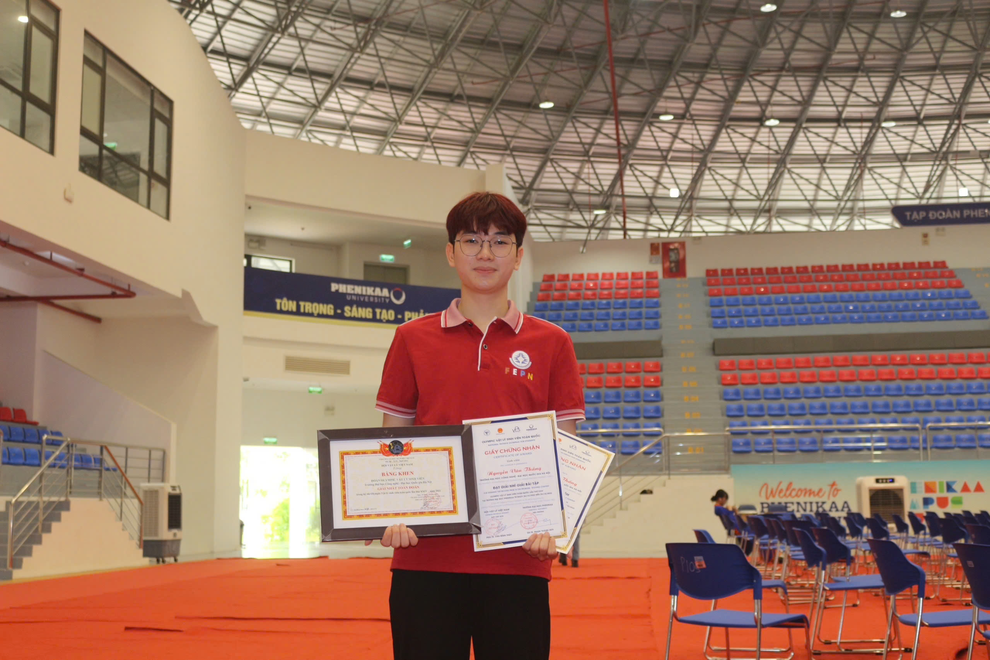 Nam sinh ĐH Công nghệ giành học bổng tiến sĩ Mỹ trước khi tốt nghiệp - 1 Nam sinh ĐH Công nghệ giành học bổng tiến sĩ Mỹ trước khi tốt nghiệp - 1