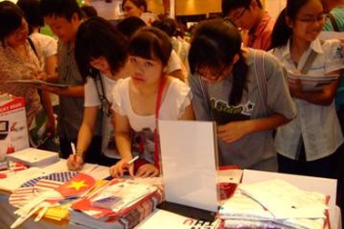 Triển lãm giáo dục Mỹ 2013