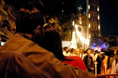 Chi bạc triệu thuê người yêu đi chơi Noel 