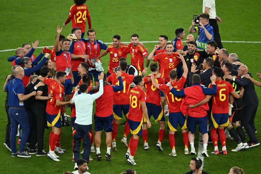 View - Đánh bại đội tuyển Anh, Tây Ban Nha vô địch Euro 2024 | Báo Dân trí