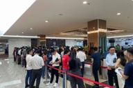 Vinhomes Cần Giờ hút hàng trăm người xếp hàng đăng ký ngày đầu ra mắt