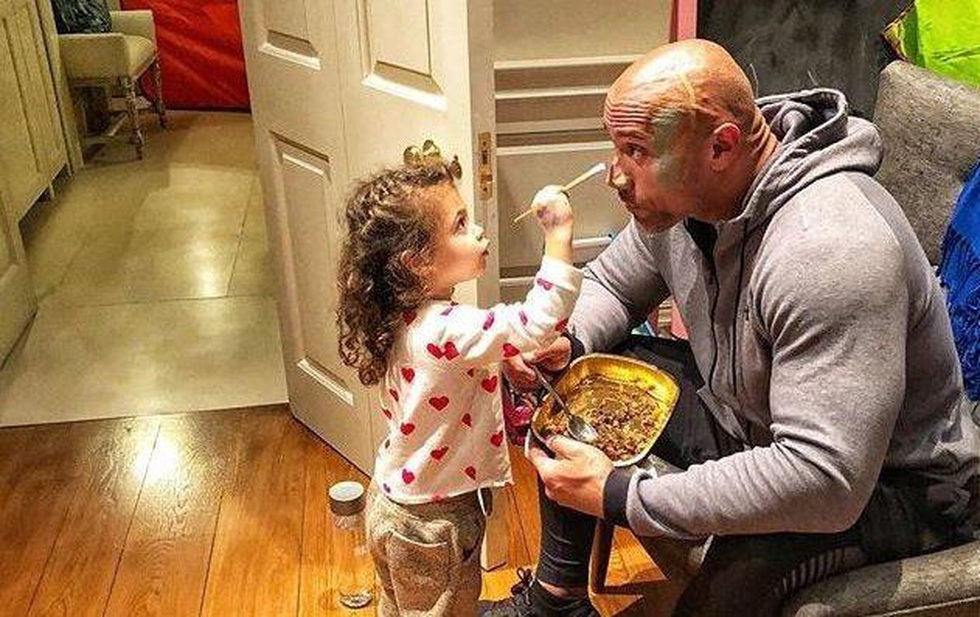 The Rock Dwayne Johnson: Muscular hero loves love, pampers his wife, and loves his children - 10