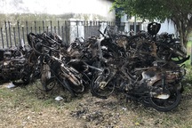 Vụ cháy chung cư Carina: Xe máy trơ khung chất thành đống