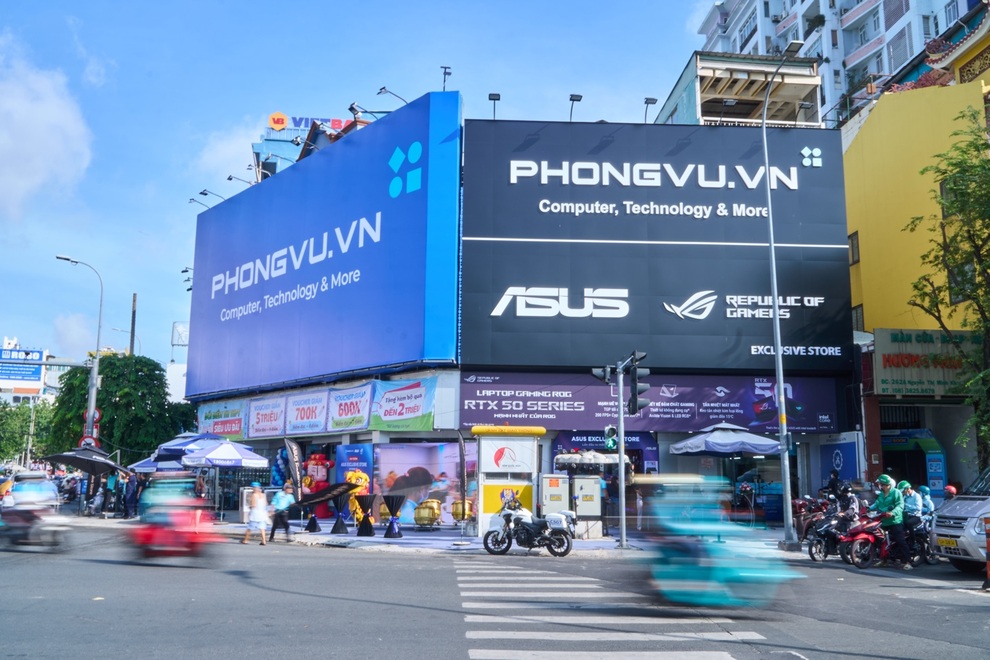 ASUS នាំយកគំរូបទពិសោធន៍កុំព្យូទ័រយួរដៃទៅ HCMC - 1 ASUS mang mô hình trải nghiệm laptop đến TPHCM - 1