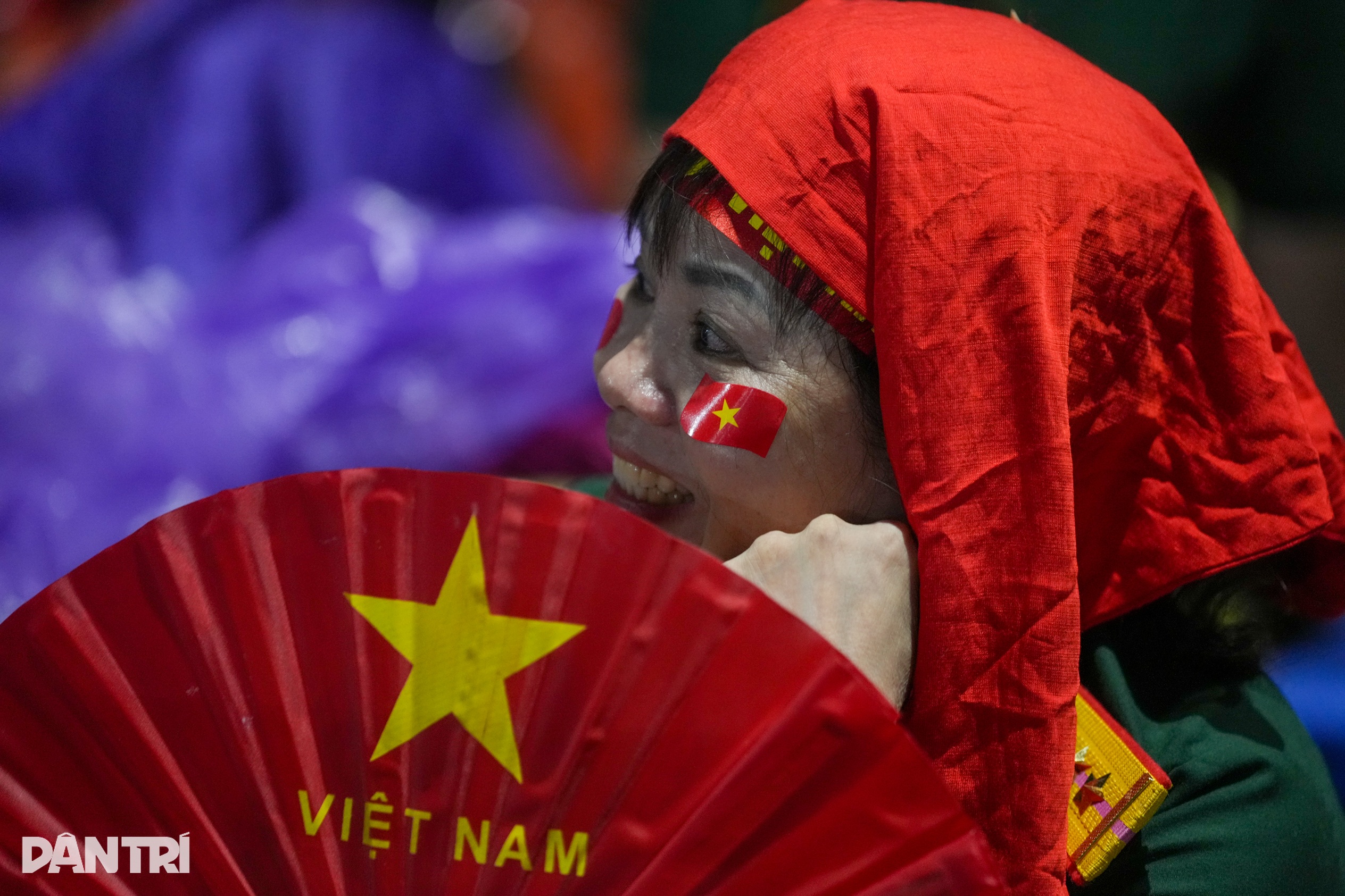 Hàng nghìn cựu chiến binh, đội mưa, thức xuyên đêm chờ đón đoàn diễu binh - 6