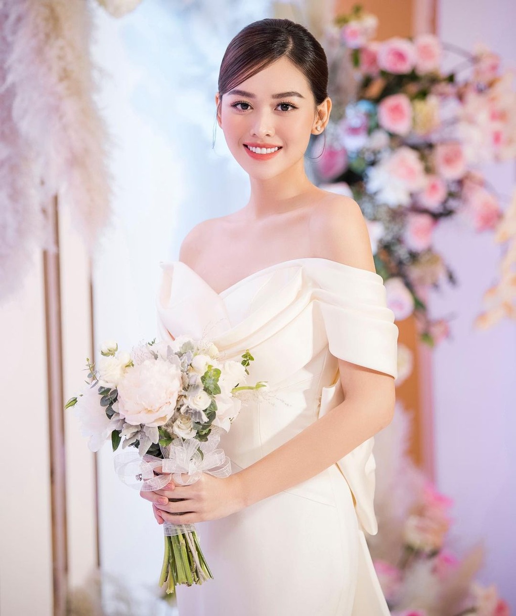 Á hậu sinh năm 2000 Tường San: Lấy chồng lúc 20 tuổi, cuộc sống giờ ra sao? - 4 Á hậu sinh năm 2000 Tường San: Lấy chồng lúc 20 tuổi, cuộc sống giờ ra sao? - 4