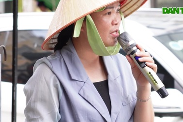 Cô gái bán nước sâm ở TPHCM bỗng dưng nổi tiếng nhờ clip hát dạo