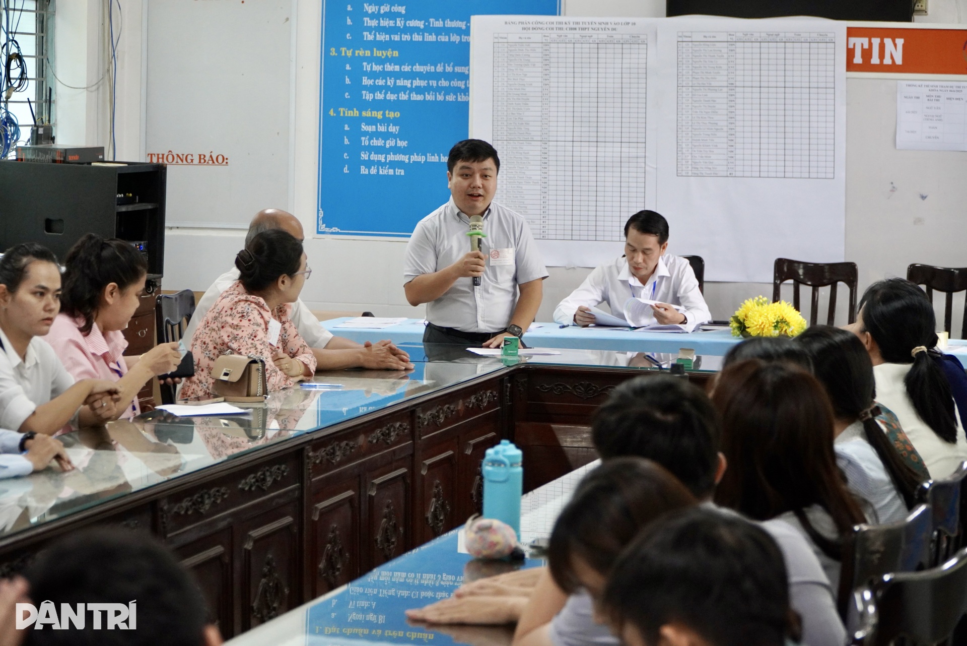 Thí sinh TPHCM tự tin bước vào kỳ thi lớp 10 “dễ thở” nhất nhiều năm qua - 2 Thí sinh TPHCM tự tin bước vào kỳ thi lớp 10 “dễ thở” nhất nhiều năm qua - 2