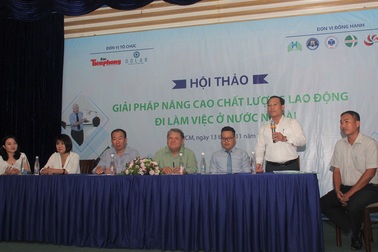 Ra nước nước ngoài làm việc: Mãi chỉ là nhân công giá rẻ?