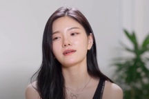 Mỹ nhân Hàn Quốc mếu máo khi không được chọn hẹn hò trong "Đảo thiên đường"