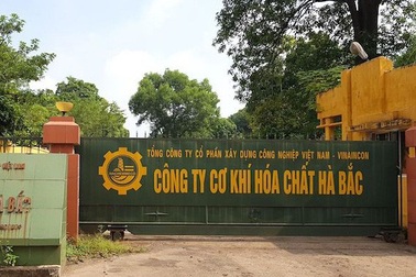 Vay nợ để “vượt khó” xong, doanh nghiệp đánh bài chuồn khiến dân “chết đứng"?